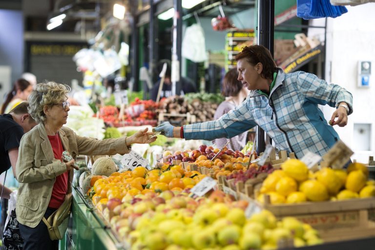 The report aims to guide policy makers to find ways to ensure trade policies safeguard global food security and nutrition, respect the environment and bolster against shocks.