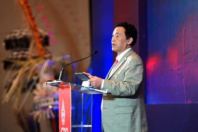 FAO Director-General QU Dongyu speaking at a side event at the G20 Agriculture Ministers Meeting in Bali. ©FAO/Jack Taylor