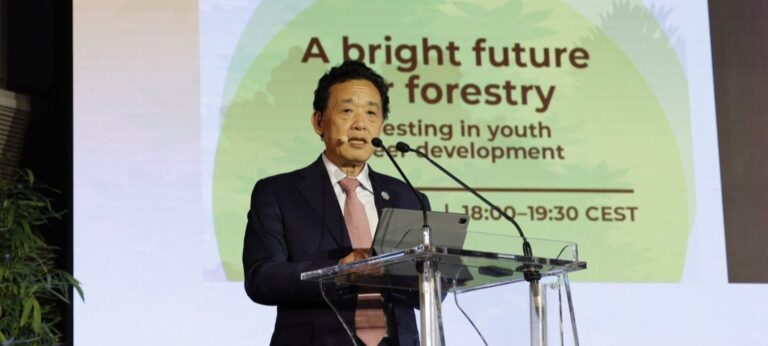 FAO Director-General QU Dongyu speaks at A bright future for forestry - Investing in youth career development at FAO headquarters in Rome ©FAO/Giuseppe Carotenuto