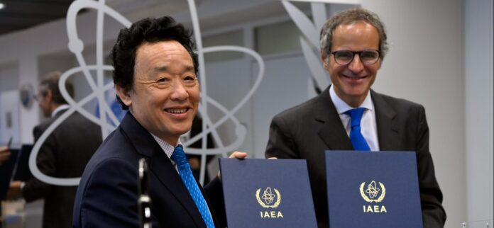 FAO Director-General QU Dongyu, left, and IAEA DIrector-General Rafael Mariano Grossi. ©IAEA/Dean Calma