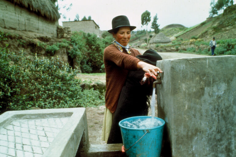 Agriculture relies on water, accounting for 72 percent of global freshwater withdrawals ©FAO/Franco Mattioli