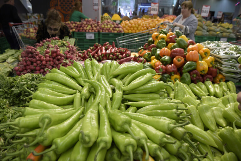A fresh produce market. ©FAO/Karen Minyasan
