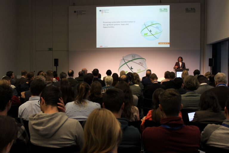 FAO Deputy Director-General Maria Helena Semedo speaking at the Global Forum for Food and Agriculture in Berlin, Germany. ©FAO/Lea Plantek