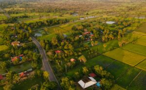 The Northern Tonle Sap Basin, one of Cambodia's most important agricultural regions, is especially prone to floods and droughts.©FAO/Rathany Than