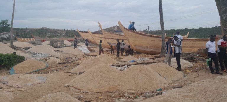 Fisheries Ministry to ban new fishing canoes  