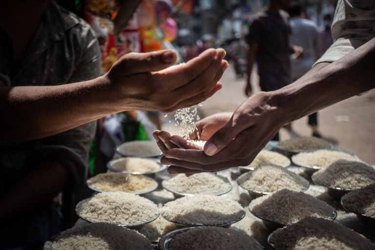 Rice at a market in Bangladesh. ©FAO/Kazi Riasat