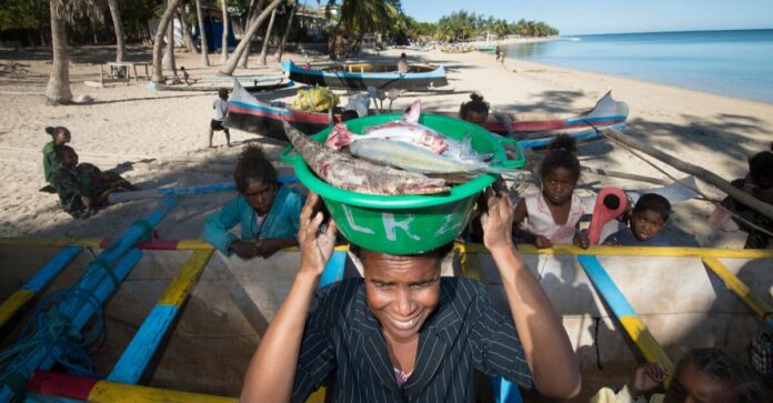 Over 500 million people globally depend, at least partially, on fisheries for their livelihoods - nearly half of them women when considering the whole value chain. ©FAO/Alexander Joe Over 500 million people globally depend, at least partially, on fisheries for their livelihoods - nearly half of them women when considering the whole value chain. ©FAO/Alexander Joe