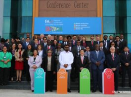 FAO Director-General QU Dongtyu and other principals at Regional Conference. ©FAO/Max Valencia