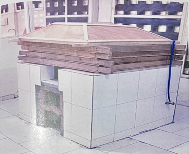 Fish smoking oven technology with high combustion outdoored