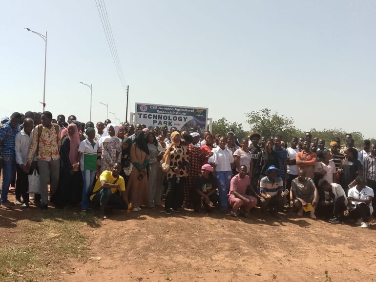 The students and CSIR-SARI officials at the Park 