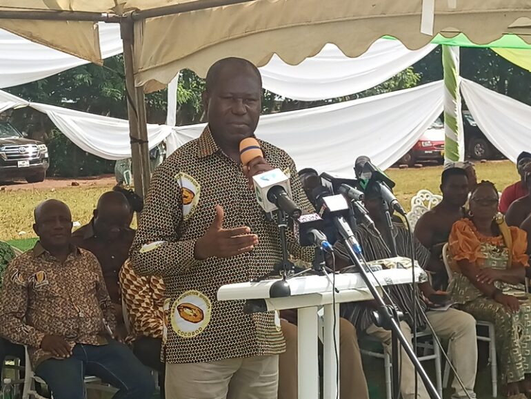 Mr Aidoo, women cocoa farmers