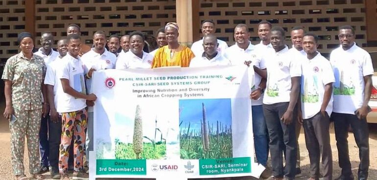 Participants during the training 