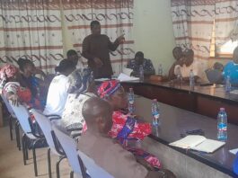 Rev Dabo addressing the meeting