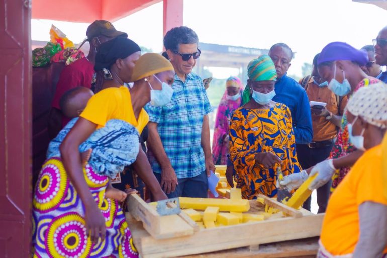 Women shea processors get new agro-processing centre in Dalogyili