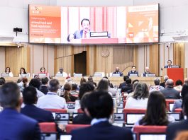 The Forum highlights a sector that generates approximately $400 billion in annual commercial turnover, produces 1 billion tons of livestock feed, and employs over 250,000 skilled workers, technicians, managers and professionals worldwide. ©FAO/Alessandra Benedetti