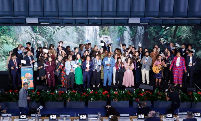 FAO Director-General QU Dongyu takes part in the group picture at the end of the World Food Forum 2025 Closing Ceremony. ©FAO/Giulio Napolitano