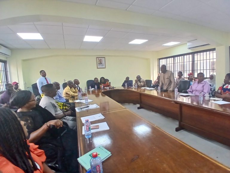 Gov’t engages stakeholders to restore stability in tomato sector