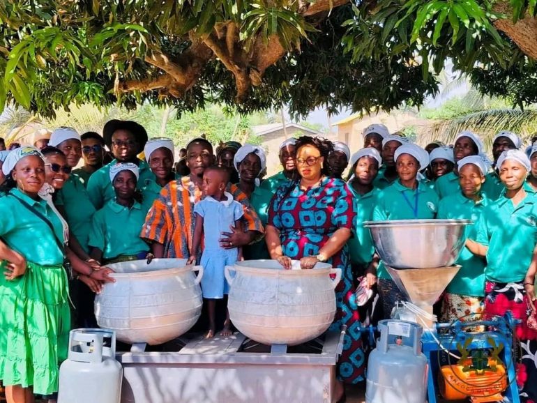 Anloga DCE supports women farmers with tomato processing equipment