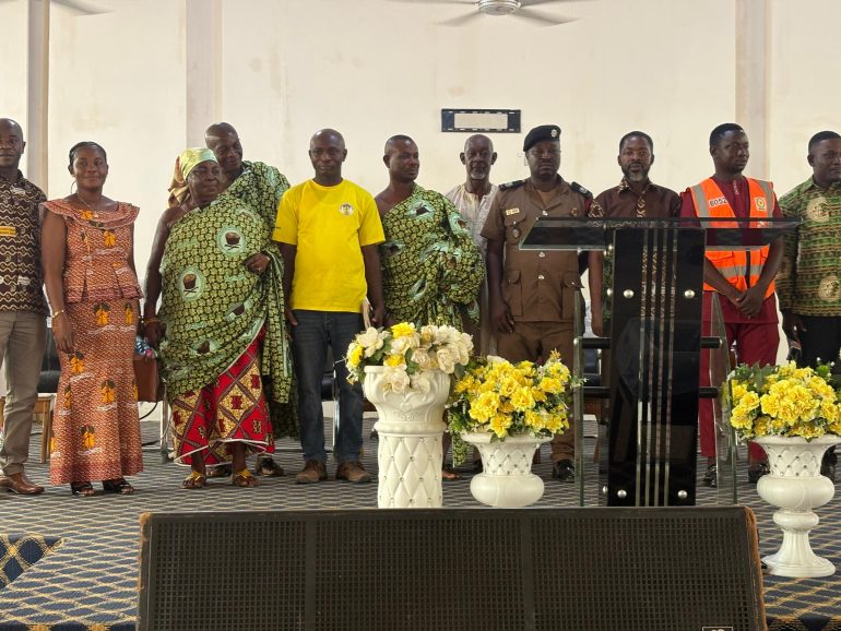 COCOBOD urges farmers to exercise restraint amid sector challenges