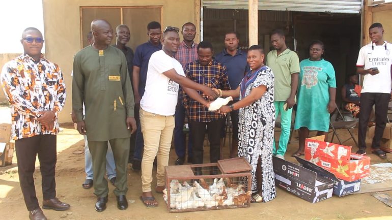 Gov’t distributes poultry birds to beneficiaries in South Tongu