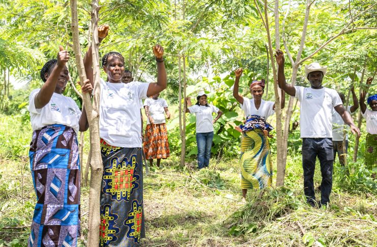 Farmers engaged in restoring coastal ecosystems in Togo, proud of the results achieved through sustainable practices that improve their incomes and strengthen the resilience of their communities to the impacts of climate change. ©FAO/Kokou Dogbo