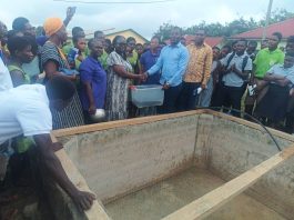 Foundation donates fingerlings, feed and medication to Twifo Hemang SHTS