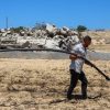 In addition to limited access to land, farmers face critical shortages of seeds, fertilizers, irrigation equipment, fuel and other production materials. ©FAO