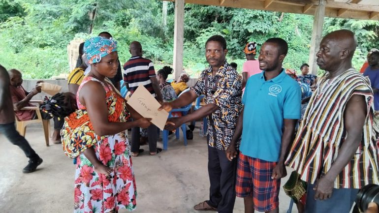 Needy Club supports 40 Weto farmers with farm inputs, microcredit