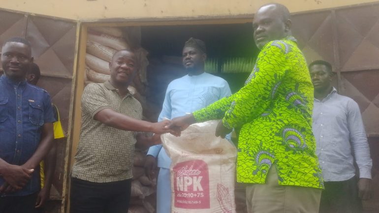 Nkwanta South farmers receive 2,000 bags of fertiliser