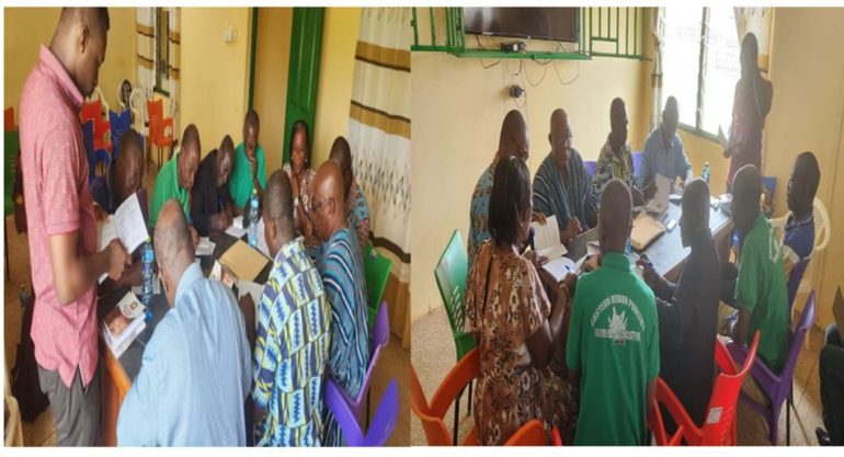 Executive members sign amended constitution
